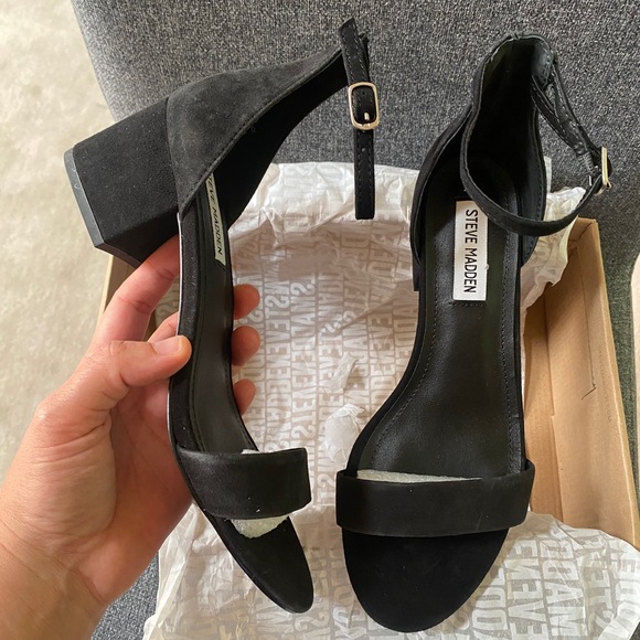 STEVE MADDEN Black Suede Block Heel Sandals 8 Wide - Picture 7 of 9